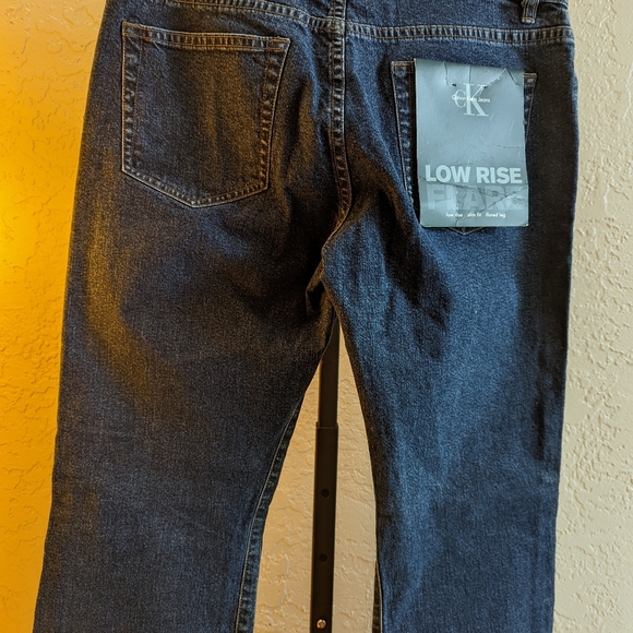 NWT Calvin Klein Jeans Juniors Size 9 Stretch Low Rise Slim Fit Flared Leg. - Picture 5 of 6